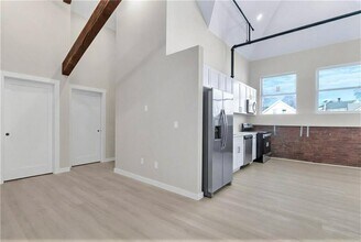 72 Kendrick Ave in Woonsocket, RI - Building Photo - Building Photo