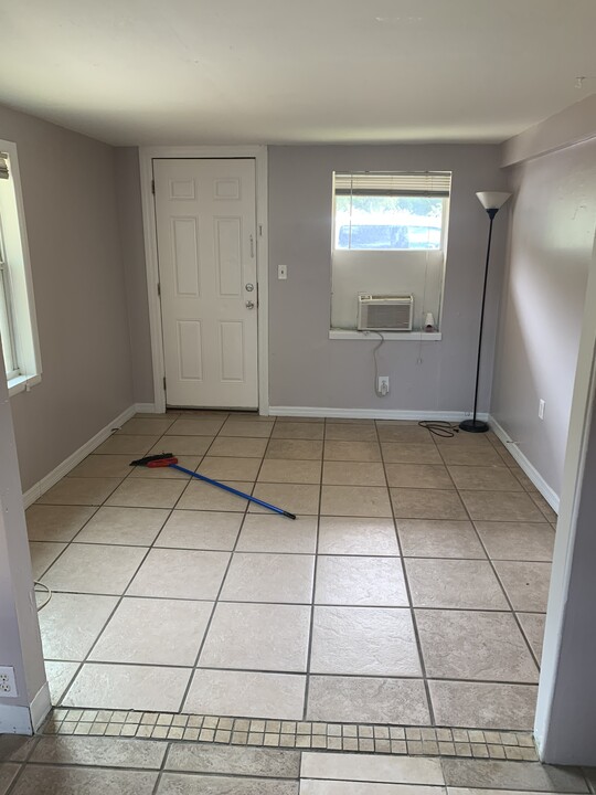 370 3rd St NW in Largo, FL - Foto de edificio