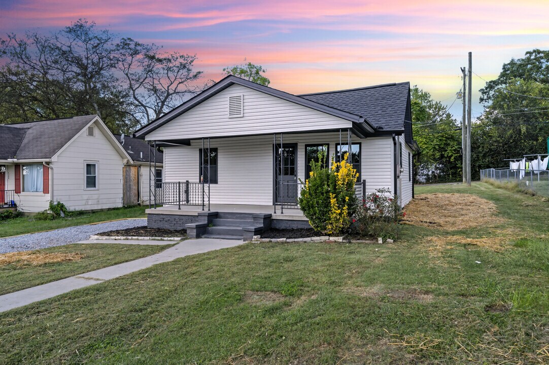 2631 Carson Ave in Knoxville, TN - Building Photo