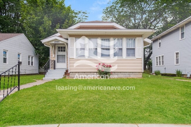 property at 1305 N Meade St