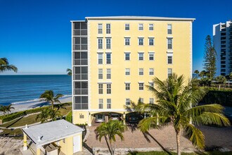 St. Croix Club in Naples, FL - Building Photo - Building Photo