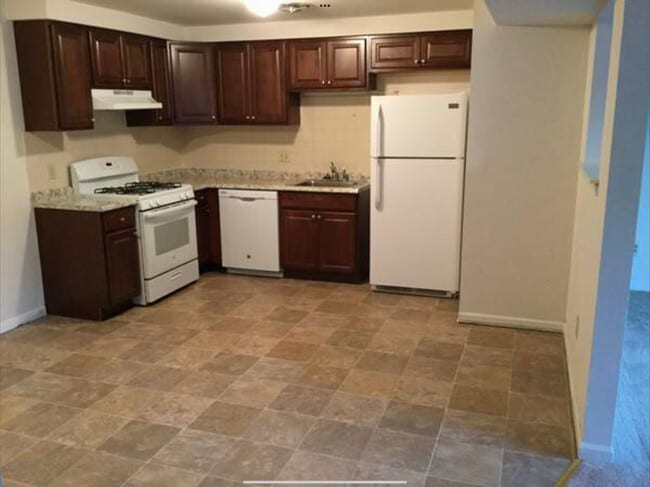Arbor Meadows in Buffalo, NY - Building Photo - Building Photo