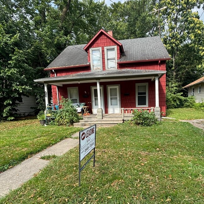 property at 219 N Magnolia Ave
