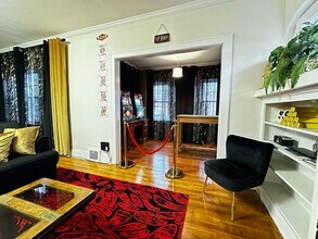 3874 Summit Park Rd in Cleveland Heights, OH - Building Photo - Building Photo