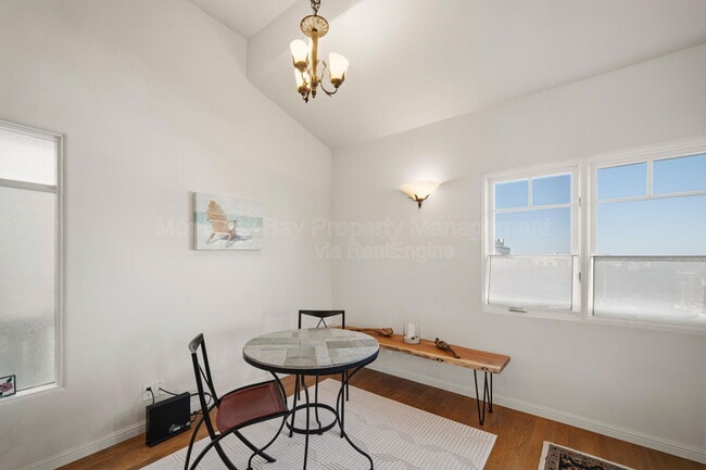 525 Laurel Ave in Pacific Grove, CA - Building Photo - Building Photo