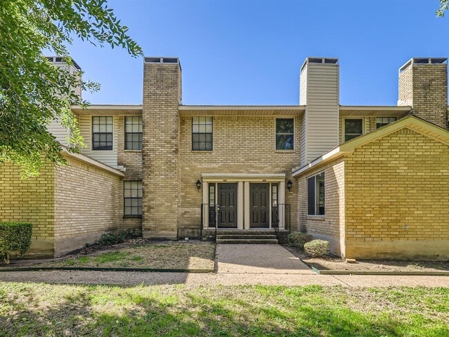 8400 Jamestown Dr