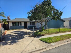 4323 Mt Henry Ave in San Diego, CA - Building Photo