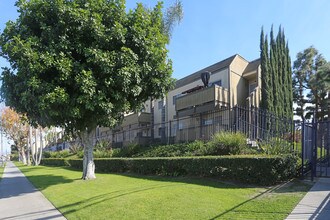 Orangewood Creek in Stanton, CA - Building Photo - Building Photo