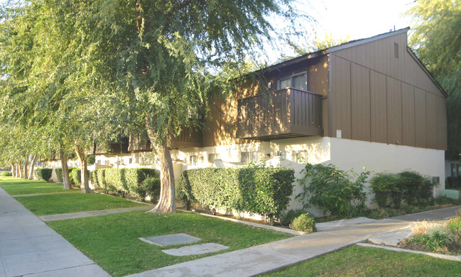 Stonemark Homes in Fresno, CA - Foto de edificio - Building Photo