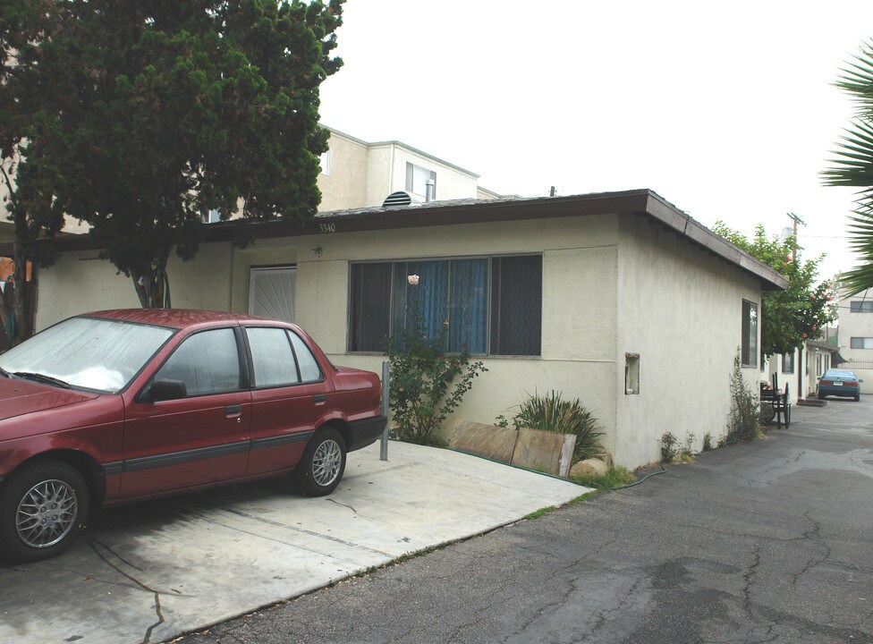 3340 Drew St in Los Angeles, CA - Foto de edificio