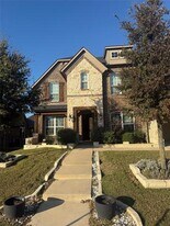 2517 Valley Glen Dr in Little Elm, TX - Building Photo