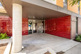The Quartz in Montréal, QC - Building Photo - Building Photo