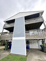 737 W Ocean View Ave in Norfolk, VA - Building Photo