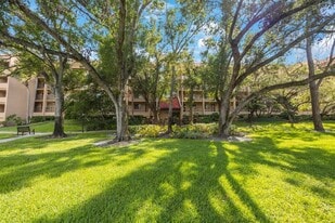 3078 Eastland Blvd in Clearwater, FL - Building Photo