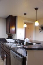 3955 Nobel Dr, Unit 189 in San Diego, CA - Building Photo - Building Photo