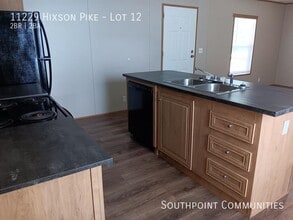 11229 Hixson Pike in Soddy Daisy, TN - Building Photo - Building Photo