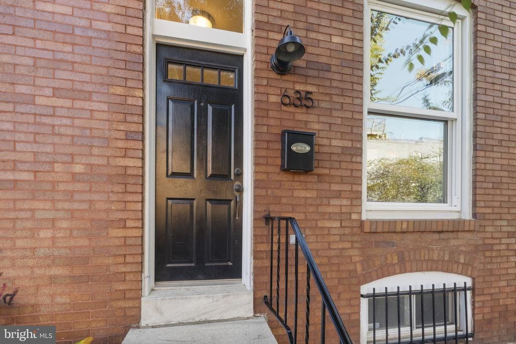 635 Fagley St in Baltimore, MD - Building Photo