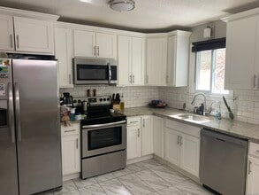 330 Morning Dove Rd in Naugatuck, CT - Building Photo - Building Photo