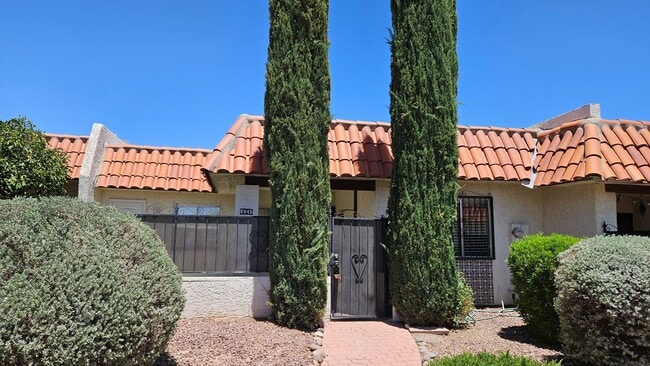 property at 5945 Sun County Blvd