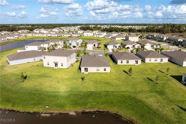 12212 Sydney Ct in Lehigh Acres, FL - Building Photo - Building Photo