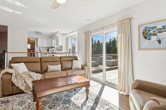 141 Rumsey Pl in Westmont, IL - Building Photo - Building Photo