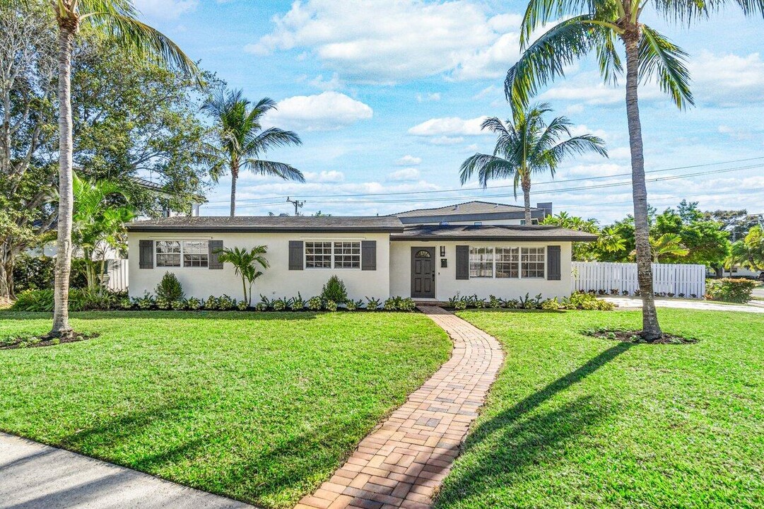 300 NE 7th St in Boca Raton, FL - Building Photo