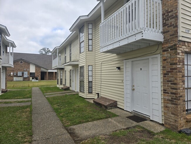 property at 117 Oak Ridge Ave