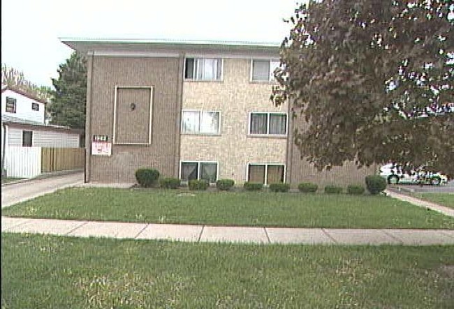 1962 N 18th Ave in Melrose Park, IL - Foto de edificio - Building Photo