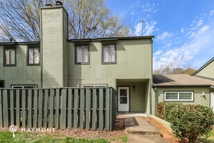 6153 Bent Tree Ct, Unit 0104 in Charlotte, NC - Building Photo
