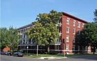 z-051524-Afton Apartments in Kansas City, MO - Foto de edificio - Building Photo