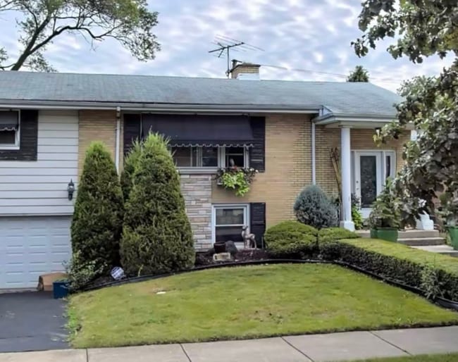 property at 7641 S Oconto Ave
