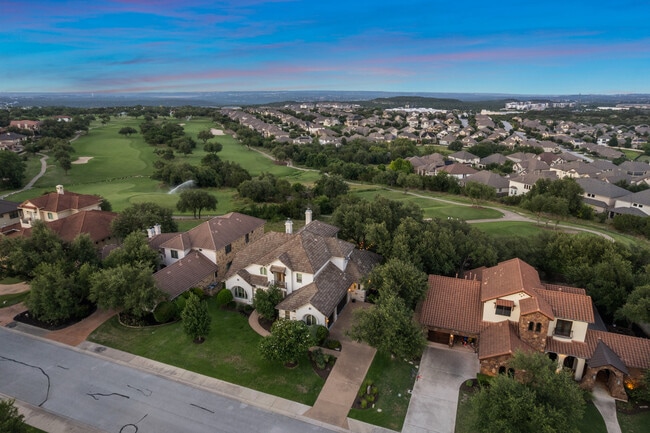 4113 Sugarloaf Dr in Austin, TX - Building Photo - Building Photo