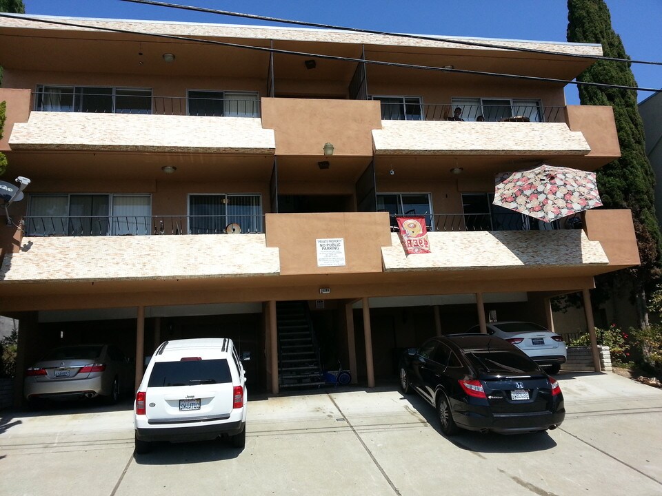 16288 Saratoga St, Unit 2 in San Leandro, CA - Foto de edificio