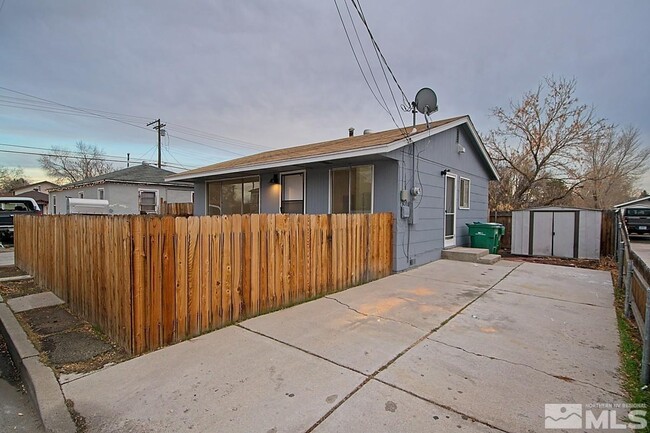 1005 I St in Sparks, NV - Building Photo - Building Photo