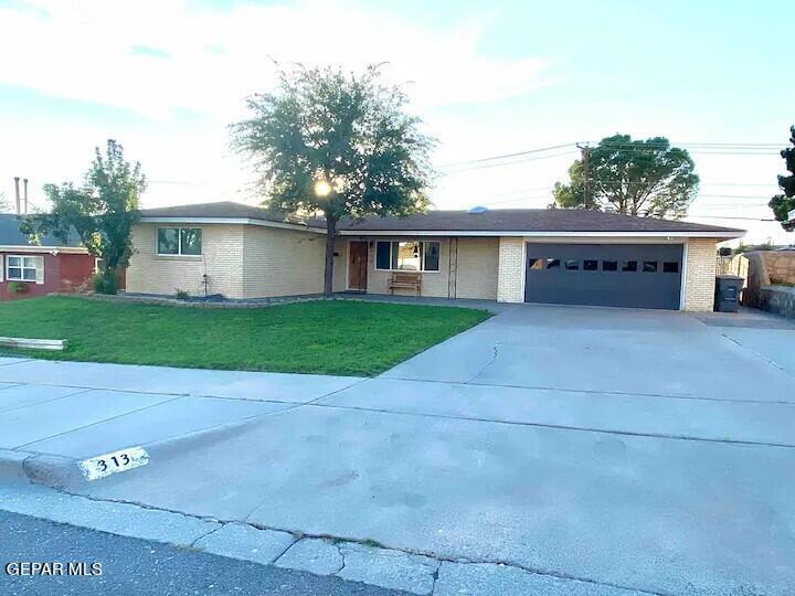 313 Coral Hills Rd in El Paso, TX - Building Photo