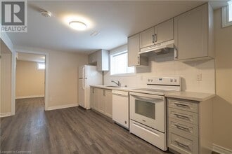 299 Rymal Rd E in Hamilton, ON - Building Photo - Building Photo