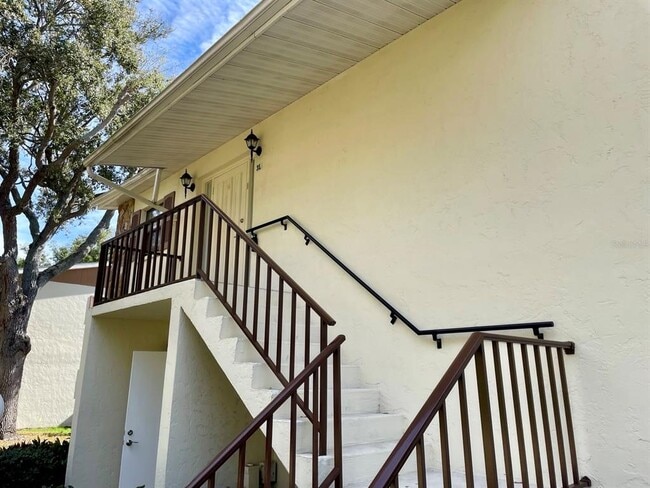 5400 34th St W in Bradenton, FL - Foto de edificio - Building Photo