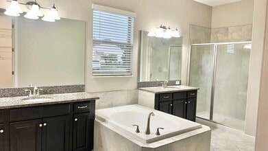 2766 Hilliard Dr in Wesley Chapel, FL - Building Photo - Building Photo