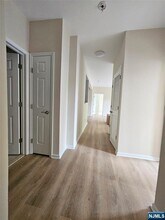 1109 Tenakill Park W in Cresskill, NJ - Building Photo - Building Photo