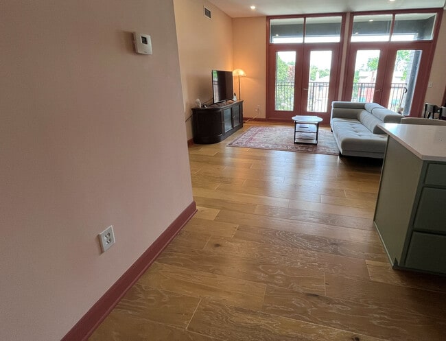 property at 825 N 4th St