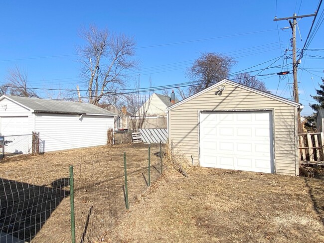 1311 W Maywood Ave in Peoria, IL - Building Photo - Building Photo