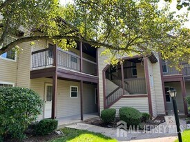 10 Benjamin Franklin Dr in Monroe Township, NJ - Building Photo