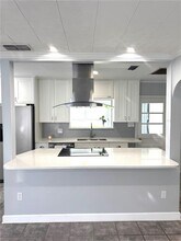 5829 12th St in Zephyrhills, FL - Foto de edificio - Building Photo