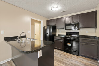 Westpointe Apartments in Greenville, NC - Building Photo - Building Photo