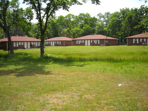 Deaton Duplex in Jacksonville, TX - Building Photo - Building Photo