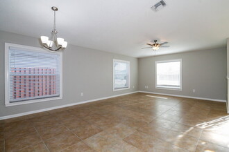13340 Prestwick Dr in Riverview, FL - Building Photo - Building Photo