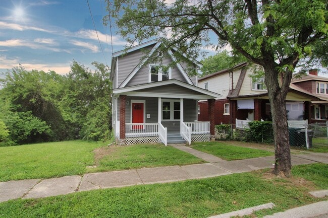 property at 22 Glen Este Pl