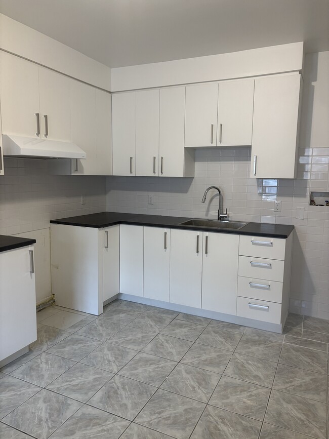 7545 Stuart Av in Montréal, QC - Building Photo - Building Photo