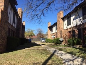 4936 Diaz Ave-Unit -8 in Fort Worth, TX - Building Photo - Building Photo