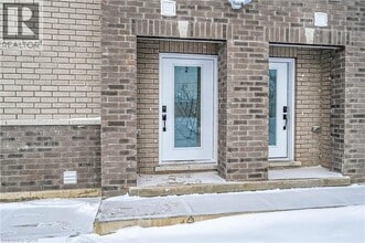 251 Stanley St in Brantford, ON - Building Photo - Building Photo